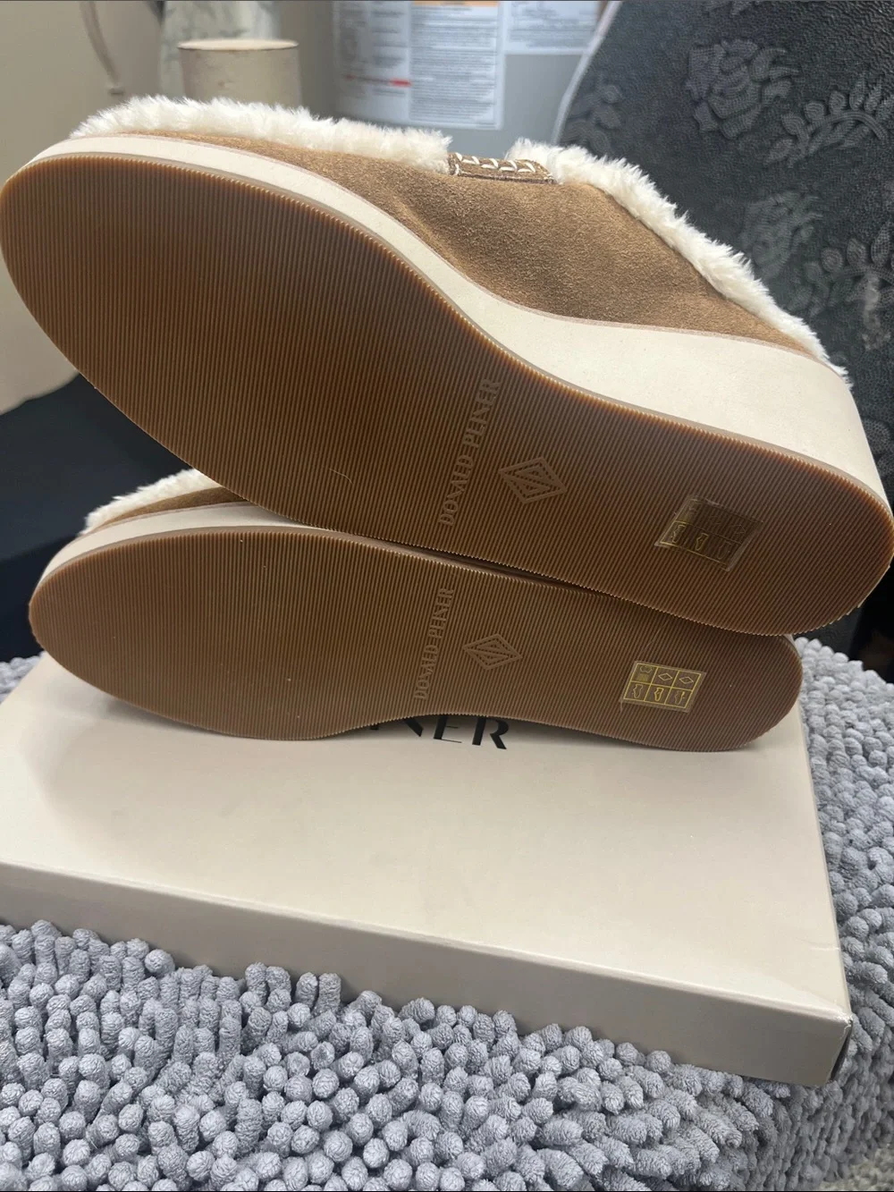 Donald PLINER 9.5 SUEDE Mule w/ original box  NWT